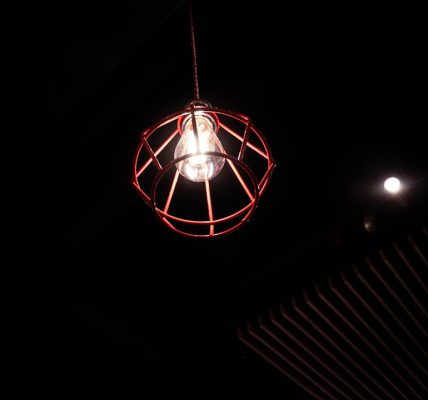 Photo retro-futuristic hanging light
